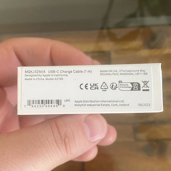 Apple USB-C Charge Cable New In Factory Sealed Box (1m) great deal on it 😊 - Picture 2 of 3